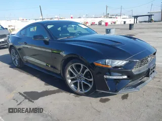 2018 Ford Mustang EcoBoost z VIN 1FA6P8TH4J5104877, wystawiony jako IAAI lot #42188807 z przebiegiem 60 967 mil mil oraz . Historia ofert i sprzedaży dostępna na DreamBid. Obrazek 1.