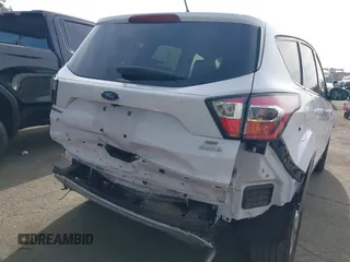 2017 Ford Escape SE z VIN 1FMCU0GD9HUD20265, wystawiony jako IAAI lot #41389092 z przebiegiem 66 778 mil mil oraz . Historia ofert i sprzedaży dostępna na DreamBid. Obrazek 6.