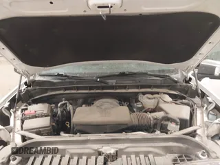 2020 GMC Sierra 1500 Denali z VIN 1GTU9FEL9LZ116486, wystawiony jako IAAI lot #41392384 z przebiegiem 61 283 mil mil oraz . Historia ofert i sprzedaży dostępna na DreamBid. Obrazek 10.