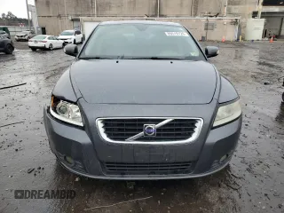2009 Volvo V50 2.4L with VIN YV1MW382892470425, listed as a Copart auction lot 85519124 with 110,508 mi miles and Salvage Title. Bid and sale history available at carsss.com. Image 5.