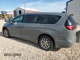2025 Chrysler Pacifica Select z VIN 2C4RC1BG5SR504762, wystawiony jako Copart lot #59277015 z przebiegiem 20 371 mil mil oraz Czysty tytuł • Clean title. Historia ofert i sprzedaży dostępna na DreamBid. Obrazek 2.