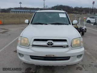 2006 Toyota Sequoia Limited with VIN 5TDBT48A06S275930, listed as a IAAI auction lot 41565423 with 192,993 mi miles. Bid and sale history available at carsss.com. Image 12.