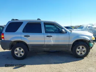 2006 Ford Escape XLS with VIN 1FMYU02Z76KA78111, listed as a IAAI auction lot 41375345 with 146,591 mi miles and . Bid and sale history available at DreamBid. Image 14.
