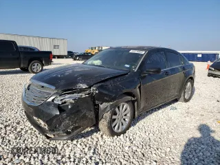 2014 Chrysler 200 Touring with VIN 1C3CCBBG1EN106059, listed as a Copart auction lot 44378965 with 152,831 mi miles and Salvage Title. Bid and sale history available at carsss.com. Image 1.