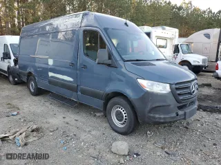 2019 Mercedes-Benz Sprinter Cargo Van with VIN WD4PF1CD4KP118375, listed as a Copart auction lot 83753064 with 108,193 mi miles and Clean Title. Bid and sale history available at carsss.com. Image 4.