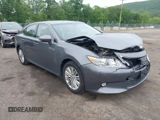 2014 Lexus ES 330 with VIN JTHBK1GG6E2129690, listed as a IAAI auction lot 42370070 with 113,854 mi miles and . Bid and sale history available at DreamBid. Image 1.