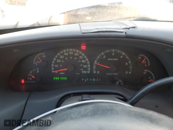 2000 Ford F-150 XL with VIN 1FTRX17W1YNB88948, listed as a Copart auction lot 83114404 with 288,100 mi miles and Salvage Title. Bid and sale history available at carsss.com. Image 9.