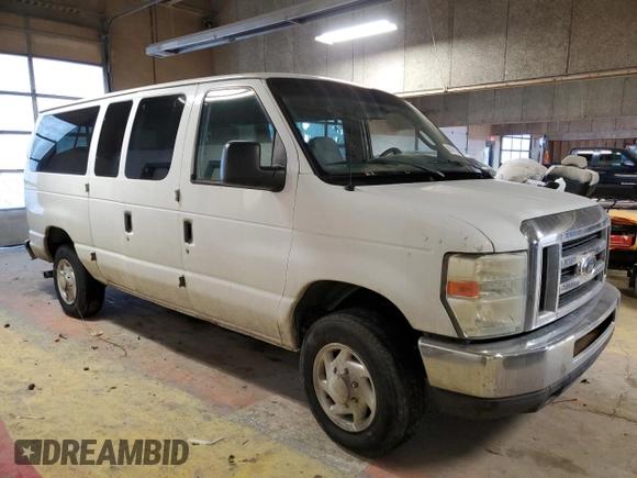2008 Ford Econoline Passenger XL with VIN 1FBNE31L08DA49824, listed as a Copart auction lot 88313115 with 154,440 mi miles and Salvage Title. Bid and sale history available at carsss.com. Image 4.
