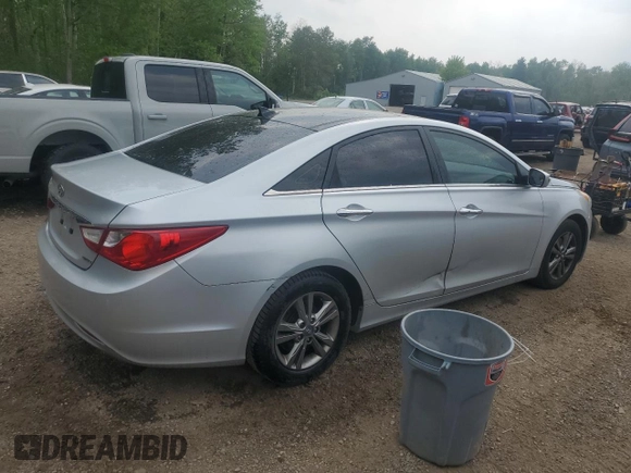 2012 Hyundai Sonata SE z VIN 5NPEC4AC3CH489045, wystawiony jako Copart lot #57980785 z przebiegiem 241 729 mil mil oraz Czysty tytuł • Clean title. Historia ofert i sprzedaży dostępna na DreamBid. Obrazek 3.