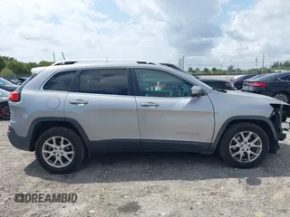 2017 Jeep Cherokee Latitude with VIN 1C4PJLCB9HW660797, listed as a IAAI auction lot 42024301 with 92,150 mi miles and . Bid and sale history available at carsss.com. Image 14.