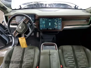 2024 Rivian R1S Adventure with VIN 7PDSGBBA5RN032652, listed as a Copart auction lot 87921275 with 8,431 mi miles and Salvage Title. Bid and sale history available at carsss.com. Image 8.