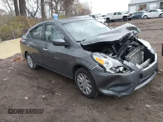 2019 Nissan Versa SV z VIN 3N1CN7AP4KL814213, wystawiony jako IAAI lot #40877781 z przebiegiem 108 624 mil mil oraz . Historia ofert i sprzedaży dostępna na DreamBid. Obrazek 1.