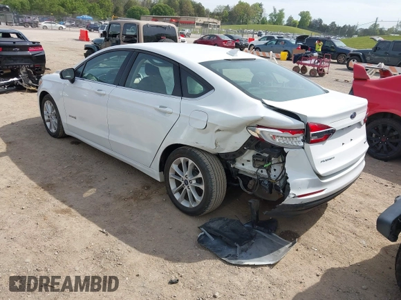2019 Ford Fusion Hybrid SE with VIN 3FA6P0LU6KR267365, listed as a IAAI auction lot 42030525 with 95,401 mi miles. Bid and sale history available at carsss.com. Image 3.