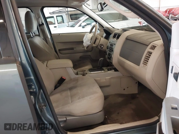 2011 Ford Escape Hybrid with VIN 1FMCU4K31BKC63987, listed as a IAAI auction lot 41987374 with 111,568 mi miles and . Bid and sale history available at DreamBid. Image 5.