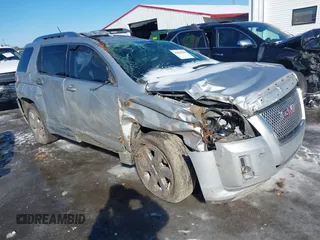 2014 GMC Terrain Denali z VIN 2GKFLZE37E6135410, wystawiony jako IAAI lot #41625296 z przebiegiem 192 929 mil mil oraz . Historia ofert i sprzedaży dostępna na DreamBid. Obrazek 1.