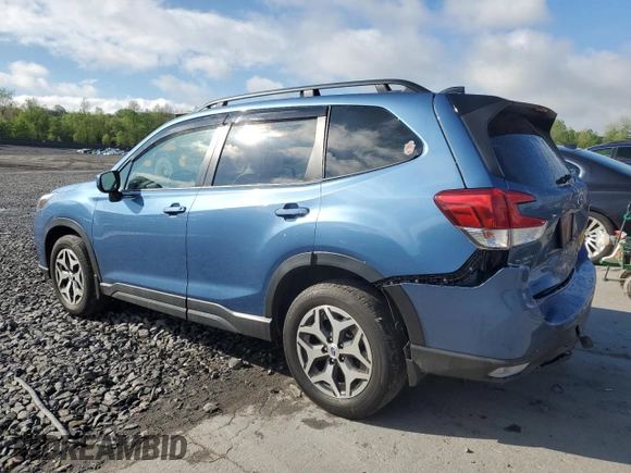 2024 Subaru Forester Premium z VIN JF2SKADC2RH427726, wystawiony jako Copart lot #55422345 z przebiegiem 26 570 mil mil oraz Szkoda całkowita • Salvage title. Historia ofert i sprzedaży dostępna na DreamBid. Obrazek 2.