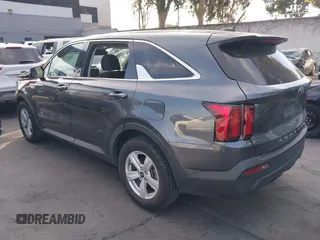 2021 Kia Sorento LX with VIN 5XYRG4LC9MG040500, listed as a IAAI auction lot 41634363 with 70,084 mi miles. Bid and sale history available at carsss.com. Image 3.