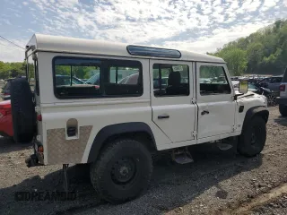 1996 Land Rover Defender с VIN SALLDHM68TA991998, выставлен на аукционе Copart как лот 57596025 с пробегом 150 656 миль миль и Списание • Salvage title. История ставок и продаж доступна на DreamBid. Изображение 3.