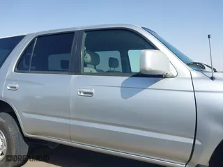 2001 Toyota 4Runner SR5 with VIN JT3GN86R410218081, listed as a IAAI auction lot 41692262 with 228,010 mi miles. Bid and sale history available at carsss.com. Image 13.