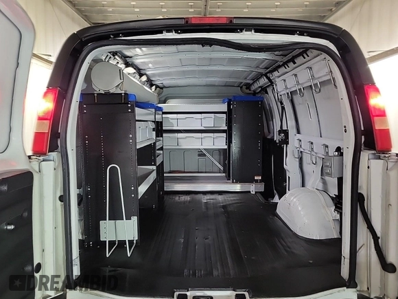 2015 Chevrolet Express Cargo with VIN 1GCWGFCF9F1167047, listed as a IAAI auction lot 42666478 with 169,647 mi miles and . Bid and sale history available at DreamBid. Image 26.