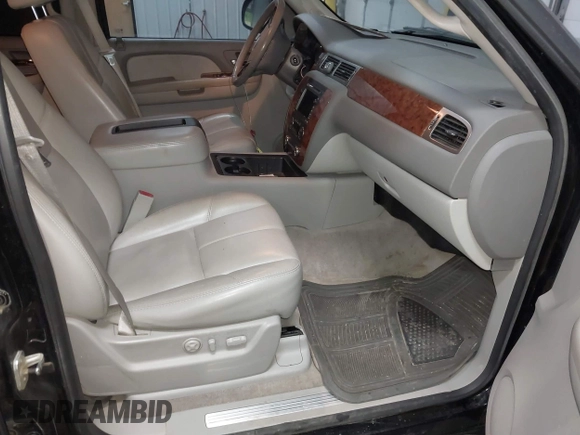 2007 Chevrolet Suburban LT with VIN 1GNFK163X7J176688, listed as a IAAI auction lot 41539285 with 149,751 mi miles and . Bid and sale history available at DreamBid. Image 5.