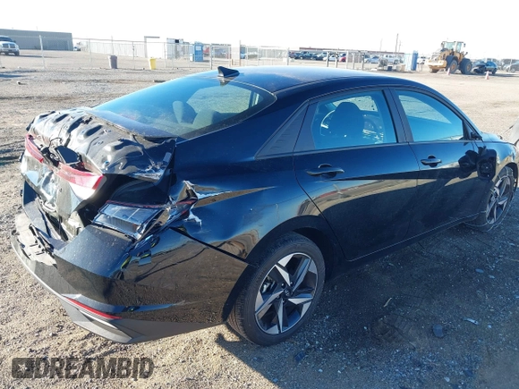 2023 Hyundai Elantra SEL z VIN KMHLS4AG8PU599223, wystawiony jako IAAI lot #41295731 z przebiegiem 13 255 mil mil oraz . Historia ofert i sprzedaży dostępna na DreamBid. Obrazek 4.