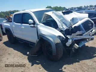 2016 Toyota Tacoma SR with VIN 5TFCZ5AN9GX032036, listed as a IAAI auction lot 42205344 with 173,557 mi miles and . Bid and sale history available at DreamBid. Image 1.