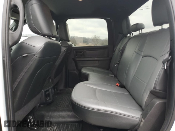 2024 Ram 2500 Tradesman z VIN 3C6UR5HL6RG270224, wystawiony jako Copart lot #45301145 z przebiegiem 44 193 mil mil oraz Szkoda całkowita • Salvage title. Historia ofert i sprzedaży dostępna na DreamBid. Obrazek 10.