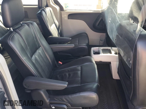 2015 Chrysler Town & Country Touring with VIN 2C4RC1BG7FR637030, listed as a Copart auction lot 48861175 with 268,749 mi miles and Clean Title. Bid and sale history available at carsss.com. Image 10.
