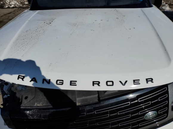 2023 Land Rover Range Rover SE z VIN SALKP9E72PA031813, wystawiony jako Copart lot #45151005 z przebiegiem Nie podano mil oraz Szkoda całkowita • Salvage title. Historia ofert i sprzedaży dostępna na DreamBid. Obrazek 12.