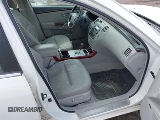 2007 Hyundai Azera SE z VIN KMHFC46F57A178118, wystawiony jako IAAI lot #41653806 z przebiegiem 104 221 mil mil oraz . Historia ofert i sprzedaży dostępna na DreamBid. Obrazek 5.