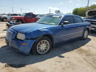 2009 Chrysler 300 LX z VIN 2C3KA43D29H612354, wystawiony jako Copart lot #53882055 z przebiegiem 108 715 mil mil oraz Szkoda całkowita • Salvage title. Historia ofert i sprzedaży dostępna na DreamBid. Obrazek 1.