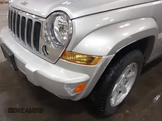 2007 Jeep Liberty Limited z VIN 1J4GL58K27W510747, wystawiony jako IAAI lot #42313014 z przebiegiem 197 188 mil mil oraz . Historia ofert i sprzedaży dostępna na DreamBid. Obrazek 17.
