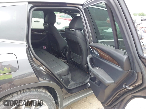 2019 BMW X3 sDrive30i z VIN 5UXTR7C58KLE96414, wystawiony jako IAAI lot #42184188 z przebiegiem 65 237 mil mil oraz . Historia ofert i sprzedaży dostępna na DreamBid. Obrazek 8.