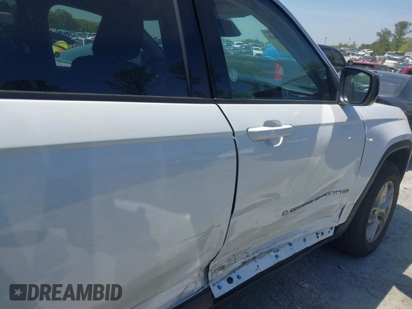 2023 Jeep Grand Cherokee Laredo with VIN 1C4RJKAG4P8884547, listed as a IAAI auction lot 41987068 with 46,879 mi miles and . Bid and sale history available at DreamBid. Image 6.