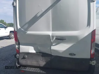 2020 Ford Transit Cargo с VIN 1FTBR1C83LKB26030, выставлен на аукционе IAAI как лот 42667583 с пробегом 83 826 миль миль и . История ставок и продаж доступна на DreamBid. Изображение 6.