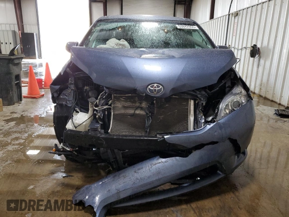 2017 Toyota Sienna LE Auto Access Seat with VIN 5TDKZ3DCXHS780666, listed as a Copart auction lot 53842955 with 111,757 mi miles and Salvage Title. Bid and sale history available at carsss.com. Image 5.