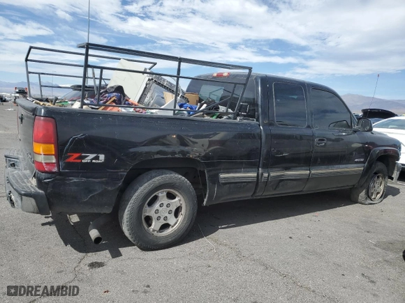2003 Chevrolet Silverado 1500 LS with VIN 2GCEC19V531302796, listed as a Copart auction lot 49446915 with 285,725 mi miles and Salvage Title. Bid and sale history available at carsss.com. Image 3.