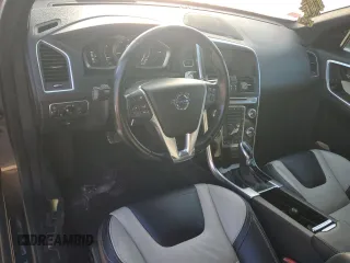 2015 Volvo XC60 T6 Drive-E Platinum с VIN YV449MDM1F2698480, выставлен на аукционе Copart как лот 74591294 с пробегом 87 646 миль миль и На запчасти • Non repairable. История ставок и продаж доступна на DreamBid. Изображение 8.