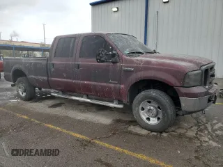 2007 Ford F-250 XL z VIN 1FTSW21P77EB14122, wystawiony jako Copart lot #48698525 z przebiegiem 122 451 mil mil oraz Szkoda całkowita • Salvage title. Historia ofert i sprzedaży dostępna na DreamBid. Obrazek 4.
