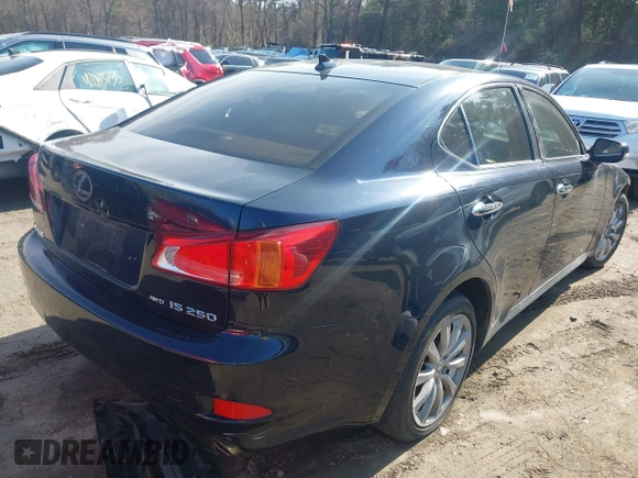 2009 Lexus IS with VIN JTHCK262495028118, listed as a IAAI auction lot 42064522 with 201,872 mi miles. Bid and sale history available at carsss.com. Image 4.
