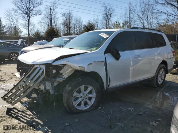 2013 Toyota Highlander with VIN 5TDZA3EH5DS045152, listed as a Copart auction lot 45667925 with 160,058 mi miles and Salvage Title. Bid and sale history available at carsss.com. Image 1.
