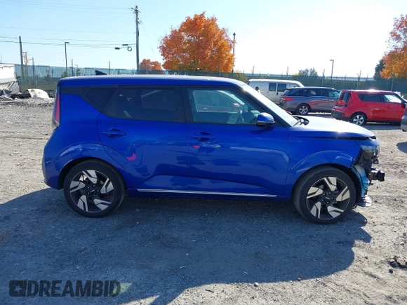 2023 Kia Soul GT-Line with VIN KNDJ53AU3P7208352, listed as a IAAI auction lot 40664100 with 7,484 mi miles. Bid and sale history available at carsss.com. Image 14.