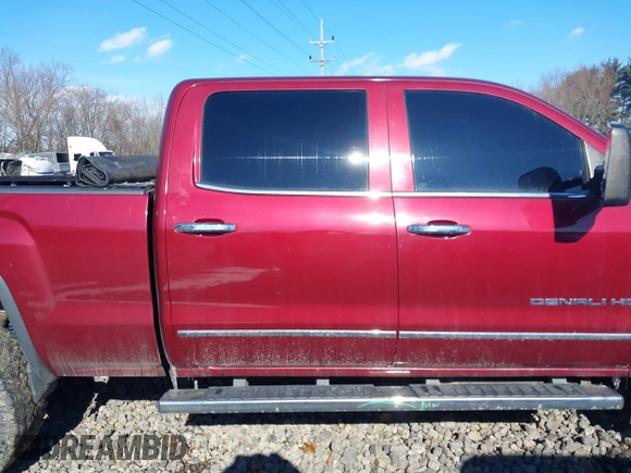 2015 GMC Sierra 2500HD Denali z VIN 1GT120E8XFF188285, wystawiony jako IAAI lot #41586993 z przebiegiem 141 691 mil mil oraz . Historia ofert i sprzedaży dostępna na DreamBid. Obrazek 14.