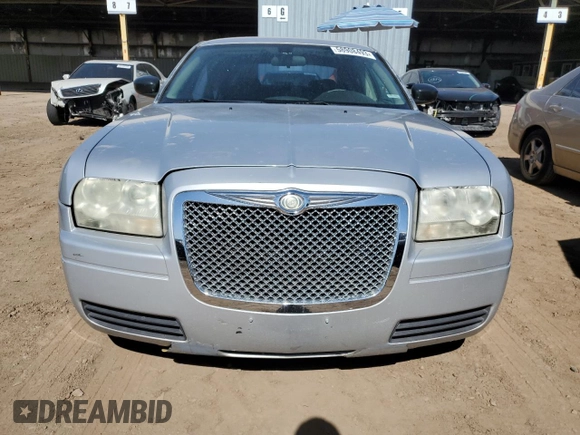 2006 Chrysler 300 with VIN 2C3KA43RX6H317820, listed as a Copart auction lot 58908493 with 152,778 mi miles and Clean Title. Bid and sale history available at DreamBid. Image 5.