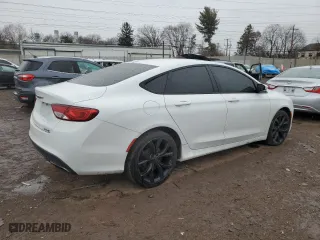 2015 Chrysler 200 S with VIN 1C3CCCBG8FN665275, listed as a Copart auction lot 46644305 with 153,144 mi miles and Clean Title. Bid and sale history available at carsss.com. Image 3.