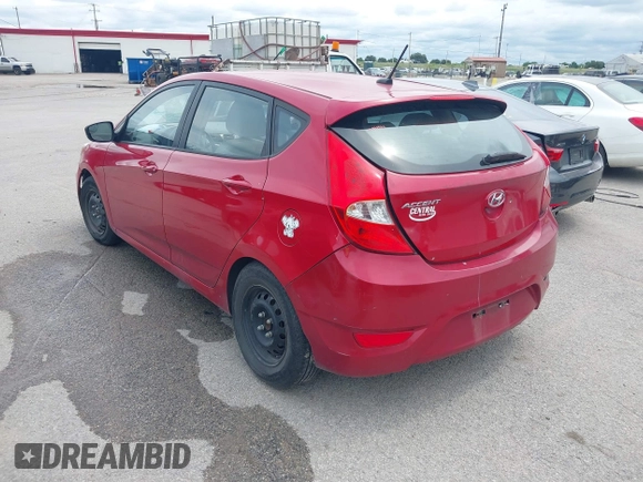 2014 Hyundai Accent SE z VIN KMHCU5AE7EU145704, wystawiony jako IAAI lot #42357042 z przebiegiem 96 773 mil mil oraz . Historia ofert i sprzedaży dostępna na DreamBid. Obrazek 3.