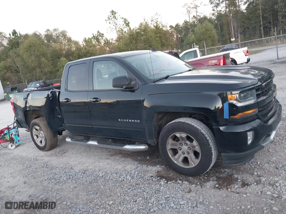 2018 Chevrolet Silverado 1500 LT with VIN 1GCVKREH9JZ115468, listed as a IAAI auction lot 40924644 with 213,059 mi miles. Bid and sale history available at carsss.com. Image 13.