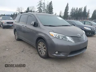2015 Toyota Sienna Ltd with VIN 5TDDK3DC4FS096867, listed as a IAAI auction lot 41451129 with 226,548 mi miles. Bid and sale history available at carsss.com. Image 1.