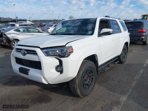 2024 Toyota 4Runner SR5 Premium with VIN JTENU5JR6R6278704, listed as a IAAI auction lot 41215563 with 12,802 mi miles. Bid and sale history available at carsss.com. Image 18.